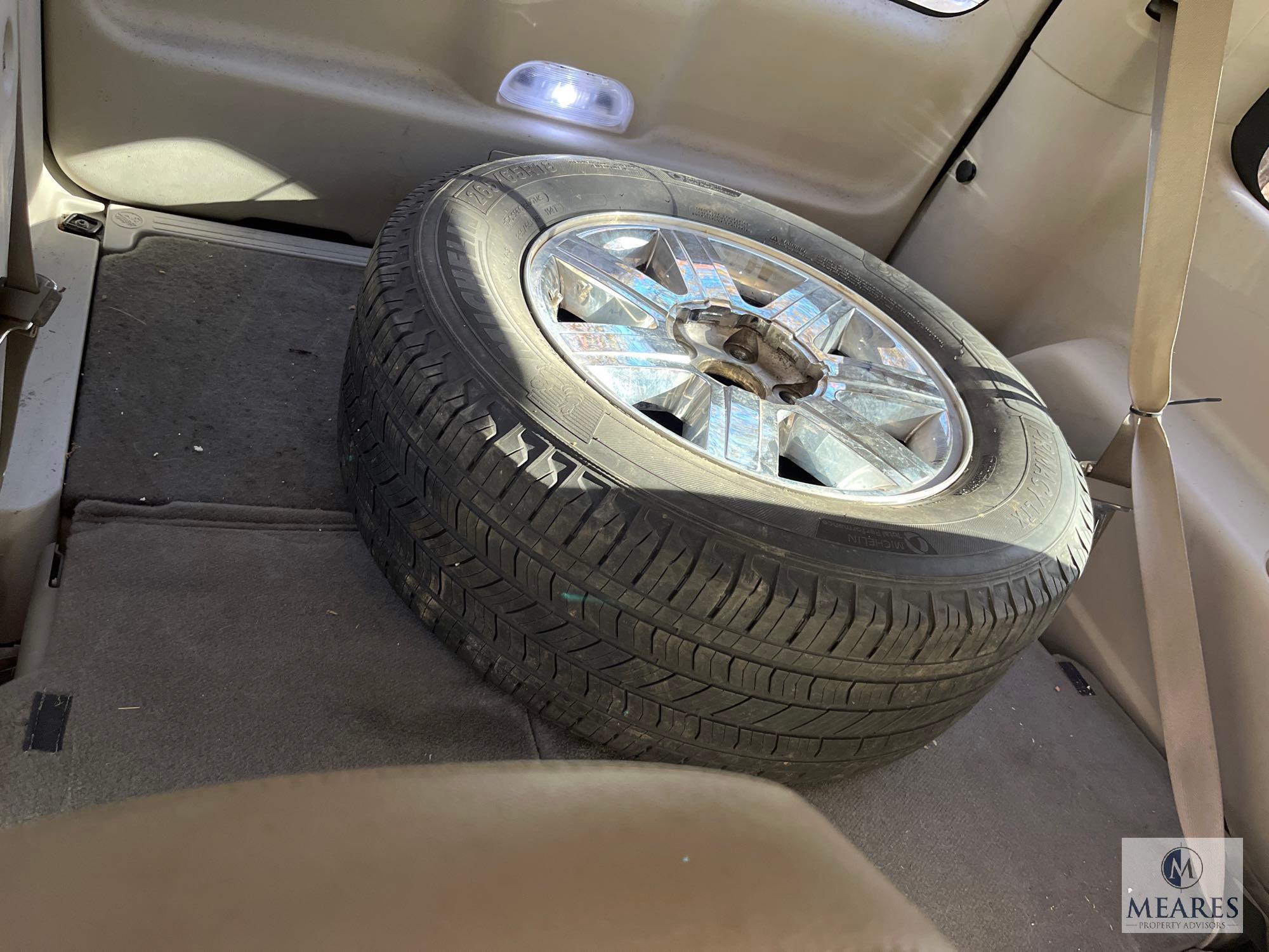 2009 Chrysler Aspen Multipurpose Vehicle (MPV), VIN # 1A8HX58TX9F700279
