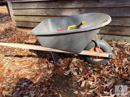 True Temper Wheel Barrel with Three Gas Cans