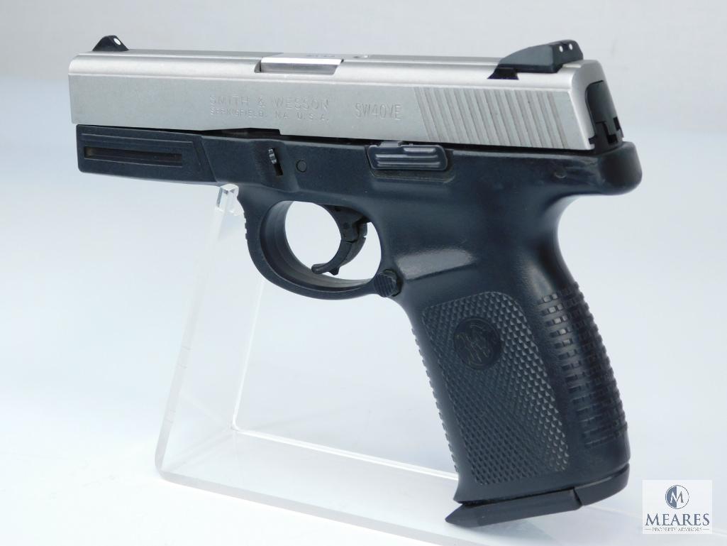 Smith & Wesson Model SW40VE Semi-Auto .40 S&W Pistol (5305)