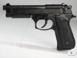 Beretta 92FS Semi-Automatic Pistol Chambered in 9mm (4858)