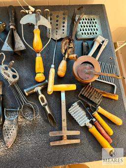 LARGE Lot of Green Handled and Wooden Handled Kitchen Items