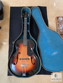 Gretsch New Yorker Model 6050 Guitar with Case