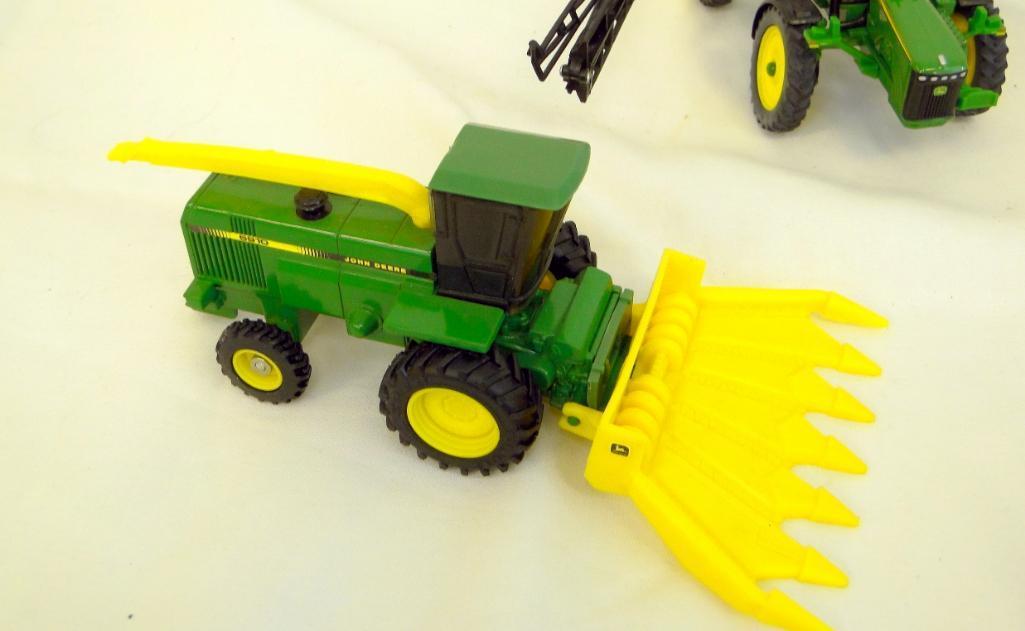 JOHN DEERE LOT