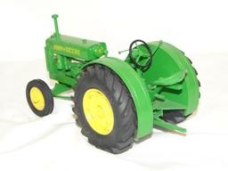 JOHN DEERE TRACTOR