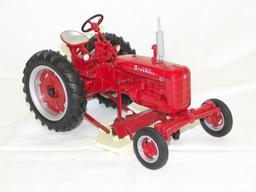 IH McCORMICK