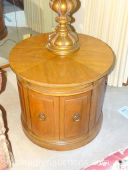 ROUND END TABLE