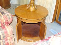 ROUND END TABLE