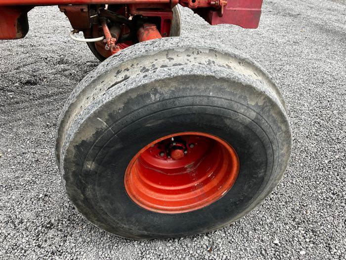 IH 1586 #17714