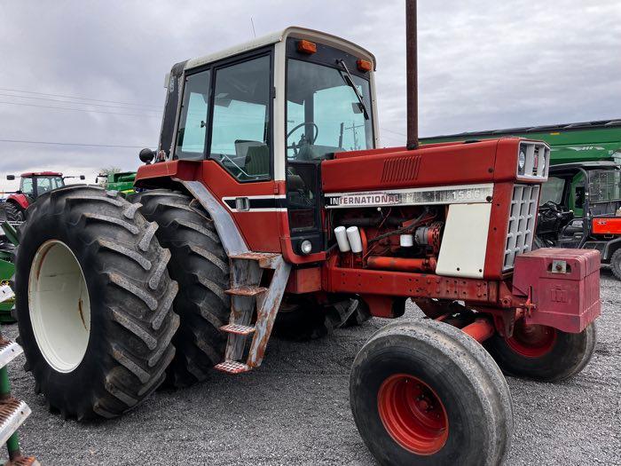 IH 1586 #17714