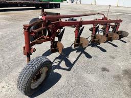 IH 550 PLOW #NA