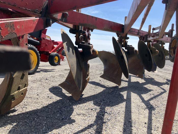 IH 550 PLOW #NA