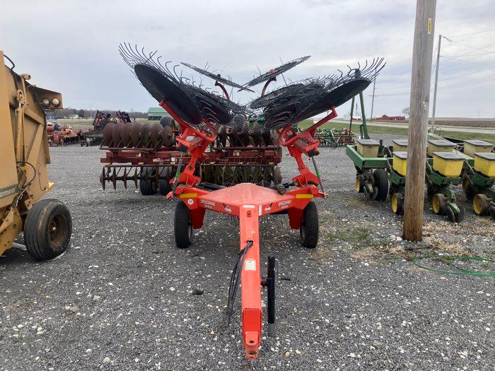 KUHN SR110 WHEEL V RAKE #B4229