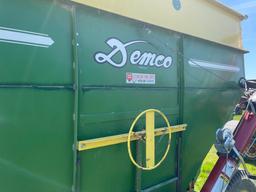 DEMCO GRAVITY WAGON W/AUGER