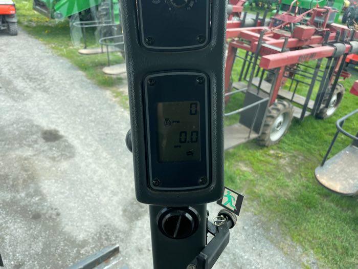 2009 GLEANER R66 #HUT6127