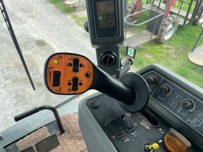2009 GLEANER R66 #HUT6127