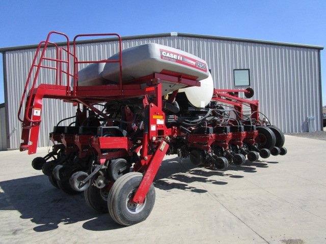 2010 CIH 1250 16 Row CCS Planter