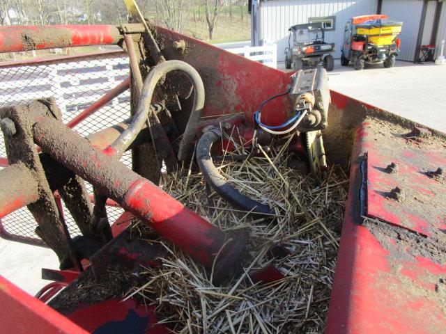 NH 316 Square Baler