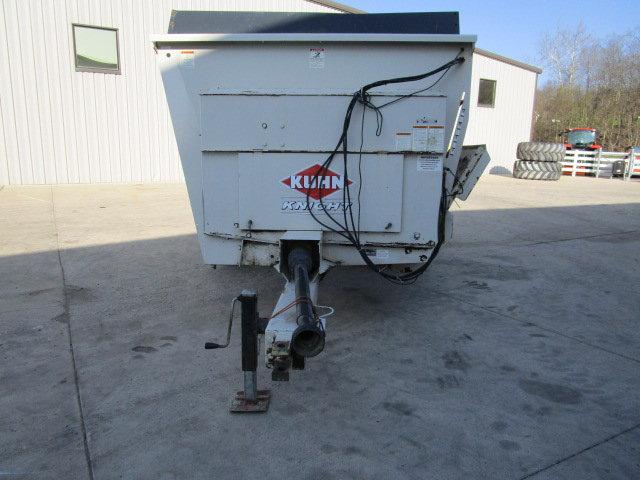 Knight 8132 Slinger Spreader