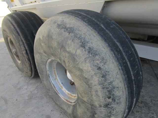 Knight 8132 Slinger Spreader