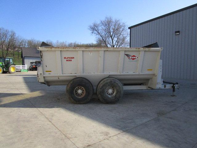 Knight 8132 Slinger Spreader
