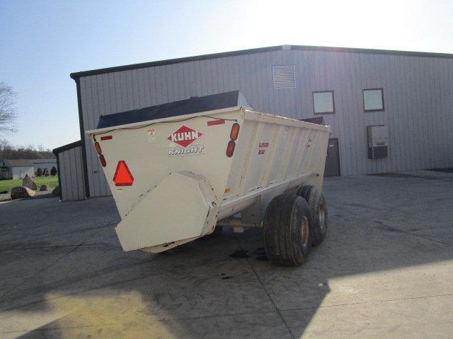 Knight 8132 Slinger Spreader