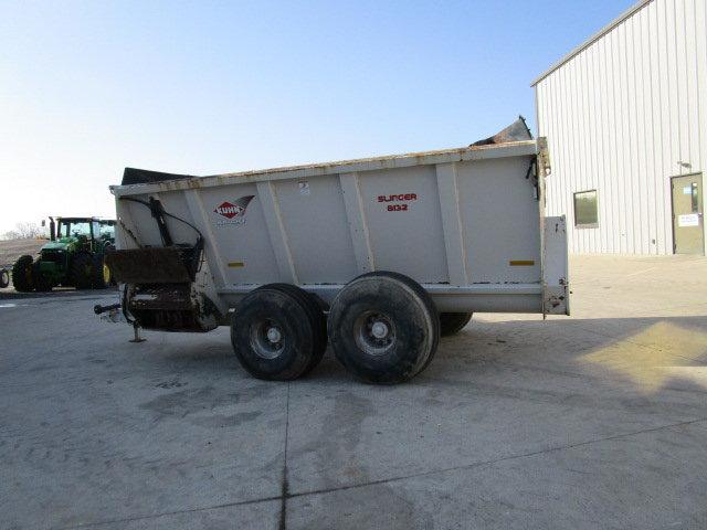 Knight 8132 Slinger Spreader