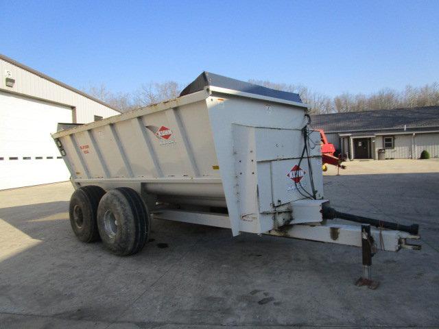 Knight 8132 Slinger Spreader