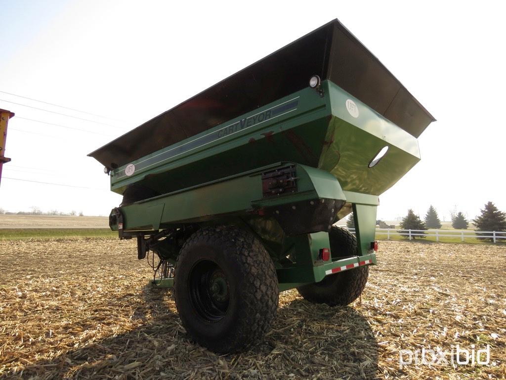 UFT 660 BU BELT CONVEYOR GRAIN CART