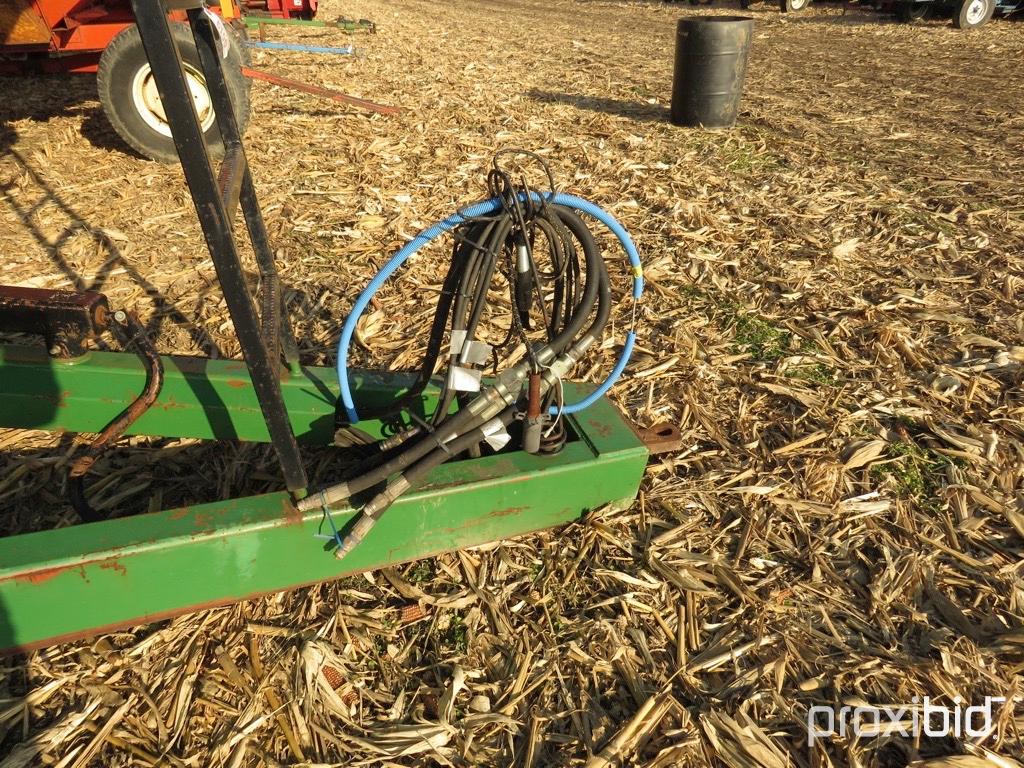 UFT 660 BU BELT CONVEYOR GRAIN CART
