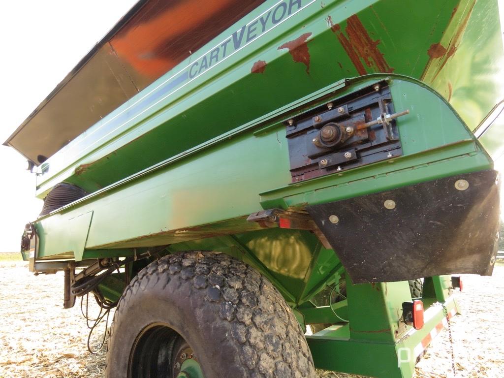 UFT 660 BU BELT CONVEYOR GRAIN CART