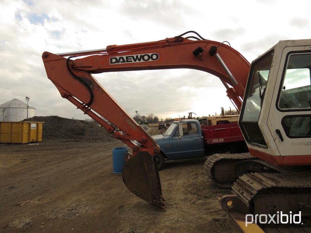 DA WOO 130 TRACK BACKHOE, 5800 HRS