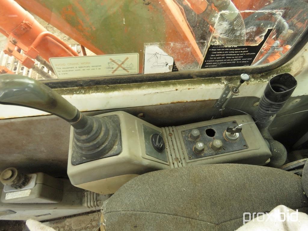 DA WOO 130 TRACK BACKHOE, 5800 HRS