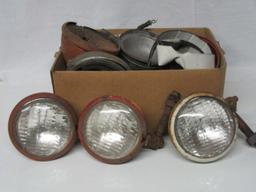 (3) LIGHTS W/ BOX OF LIGHT PARTS