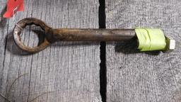 IH WRENCHES & BOLT