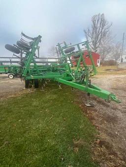 JD 980 FIELD CULTIVATOR W/ SPIKE BAR HARROW, 24'