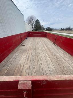 RED-SIDED WAGON W/ HOIST