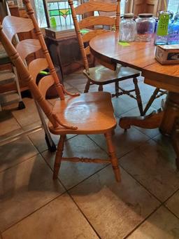Dining Table, 4 Chairs, & 5 Extra Leaves