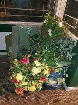 Lot Artificial Flowers & Greenery
