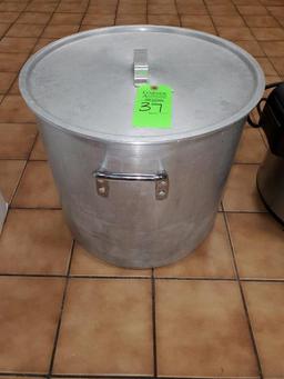 Large Stock Pot with Stainer