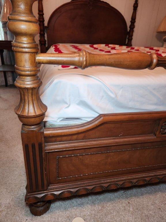 Antique Full Size Bed