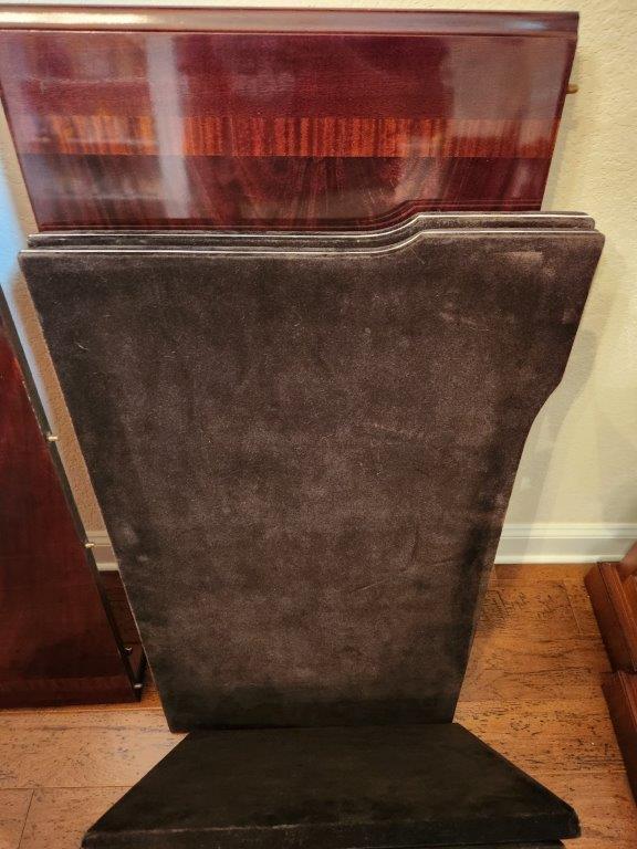 Mahogany Dining Table w/ 2 Leaves & Pad Covers - Very Nice