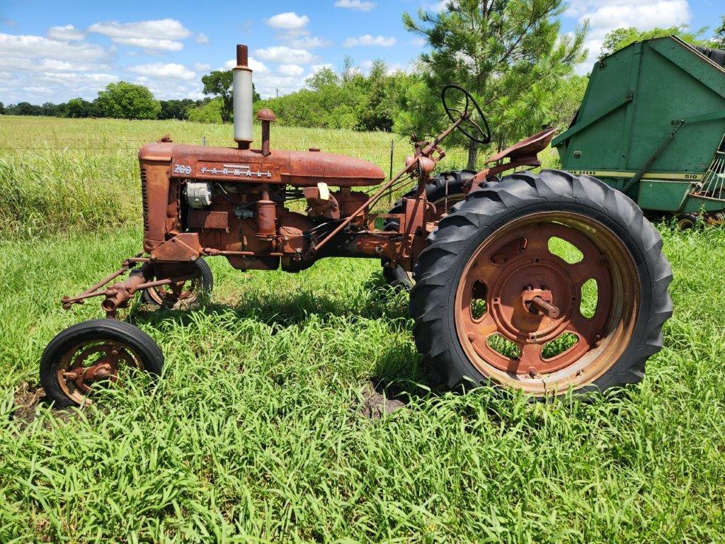 200 McCormick Farmall Tractor- Narrow Front