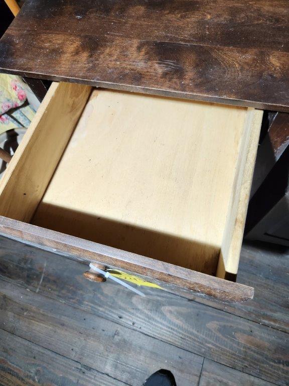 2 Night Stands