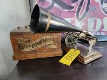 The Graphophone Type Q by Columbia Phonograph