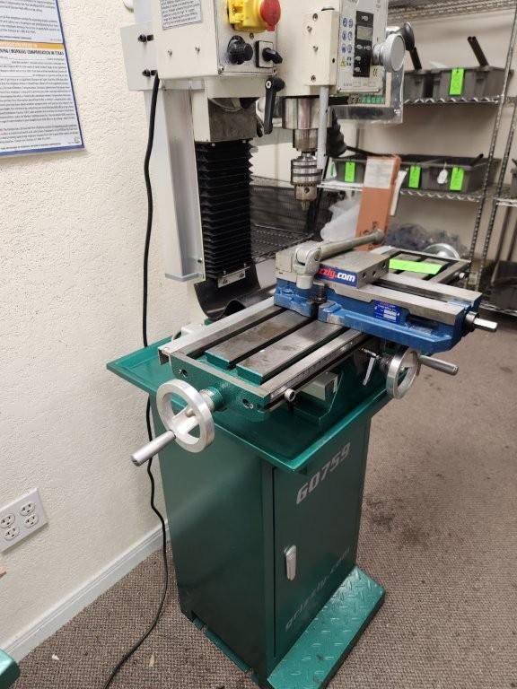 Grizzly Industrial Mill/ Drill Press w/ Stand G0759- Digital Readout