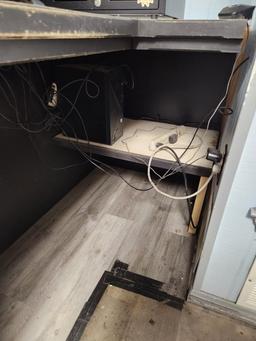 Counter & Bookshelf