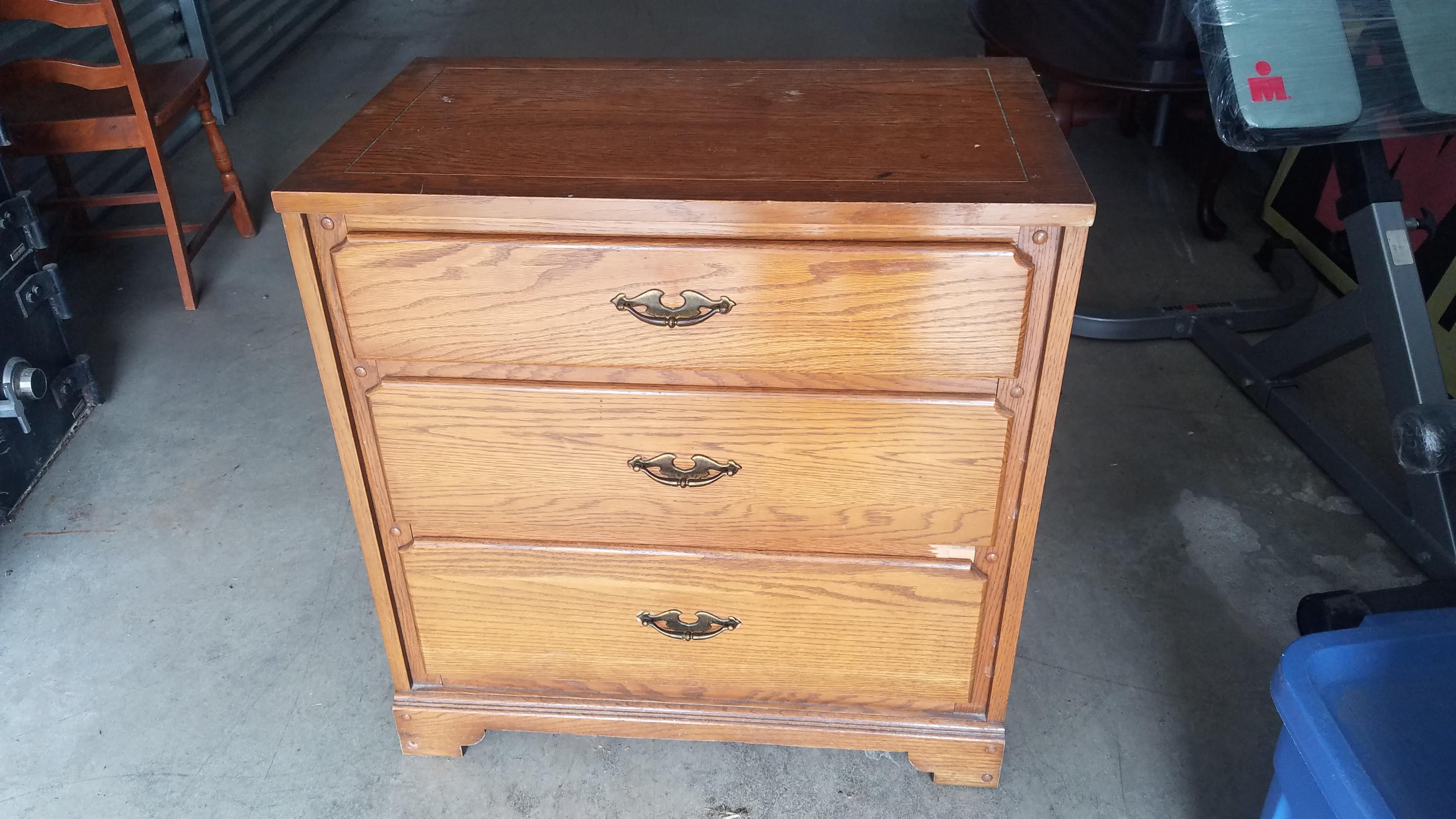 3 DRAWER SINGLE DRESSER