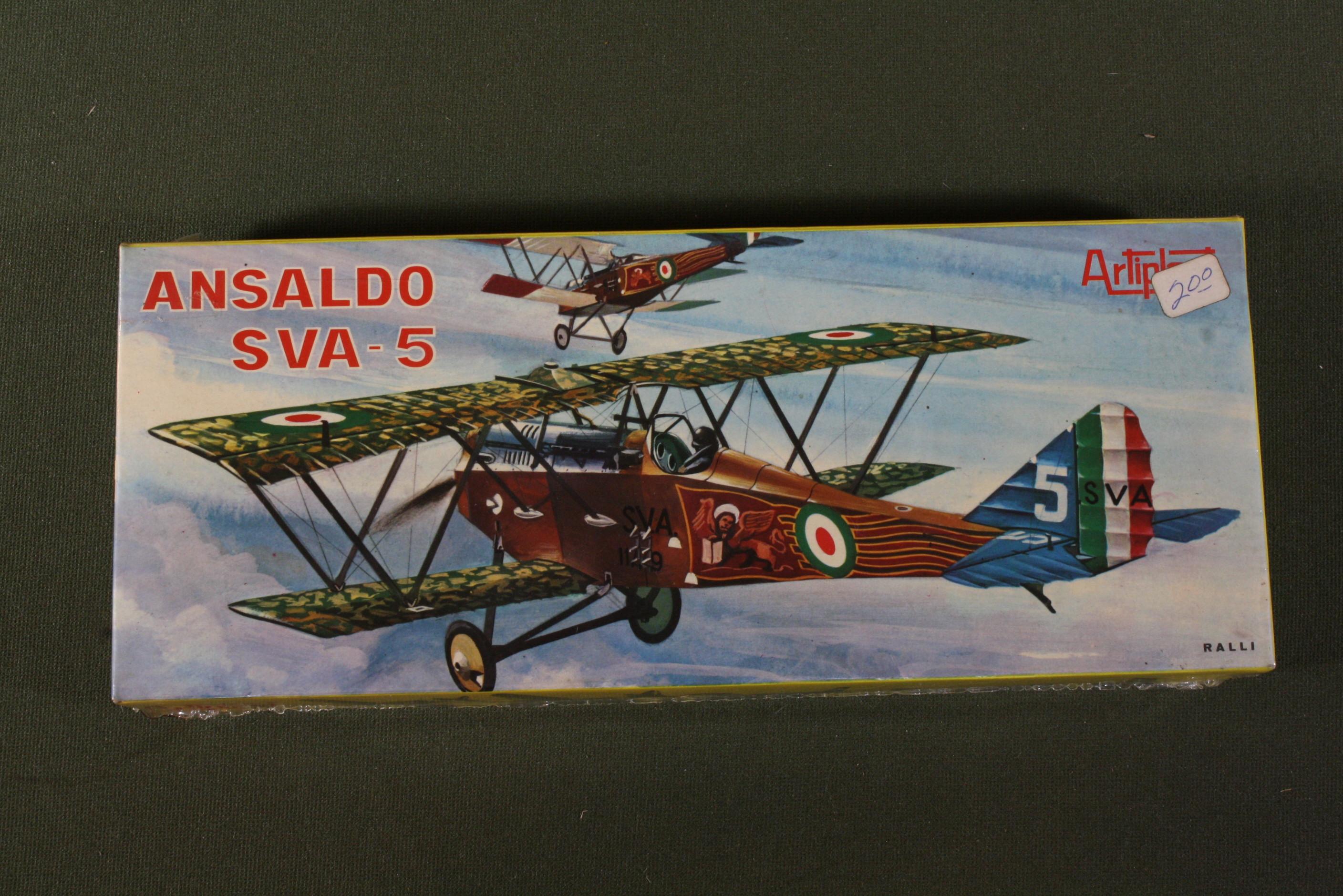 Vintage Scale Model Variety Lot )6)