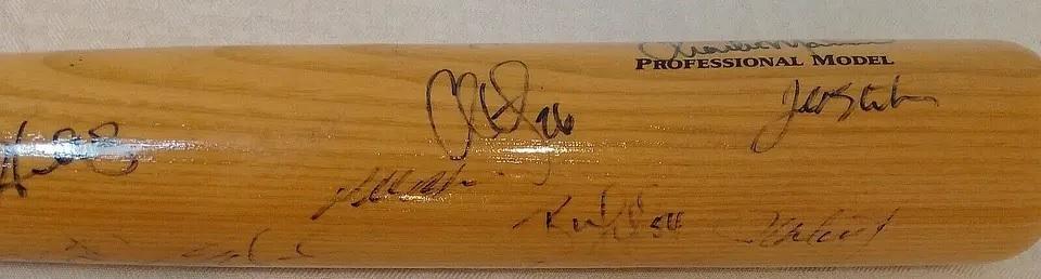 2011 Team Signed Autographed Full Size Baseball Bat Phillies MLB Highland Mint COA Halladay Utley