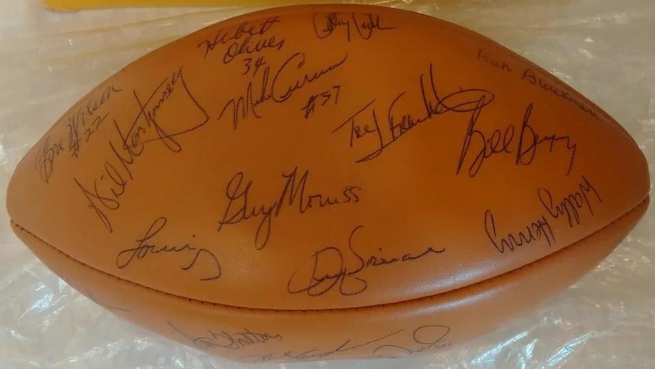 JSA LOA Vintage Wilson Autographed NFL Football 1981 EAGLES Team Signed Jaws Carmichael Bergey + 25